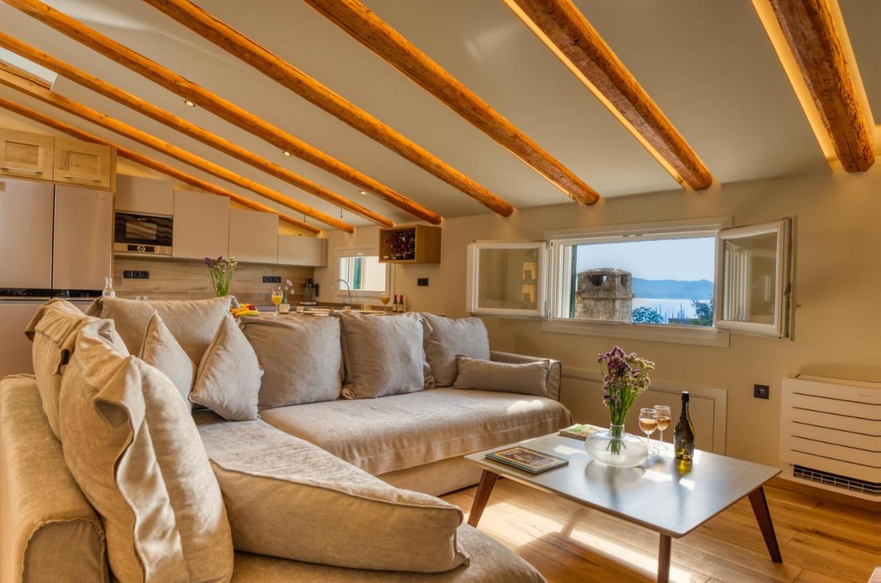 Liston Luxury Penthouse *